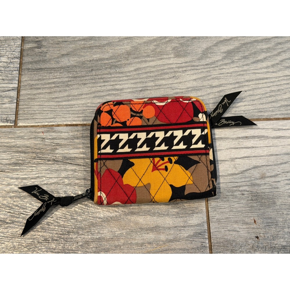 Vera Bradley Zip Around Wallet Bittersweet Houndstooth Quilted NWOT Clutch Purse